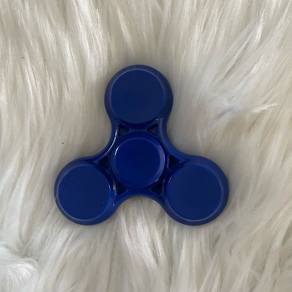 4 Fidget Hand Spinners - New - Picture 7 of 8